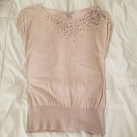 H&M Tops - Pink beaded sweater